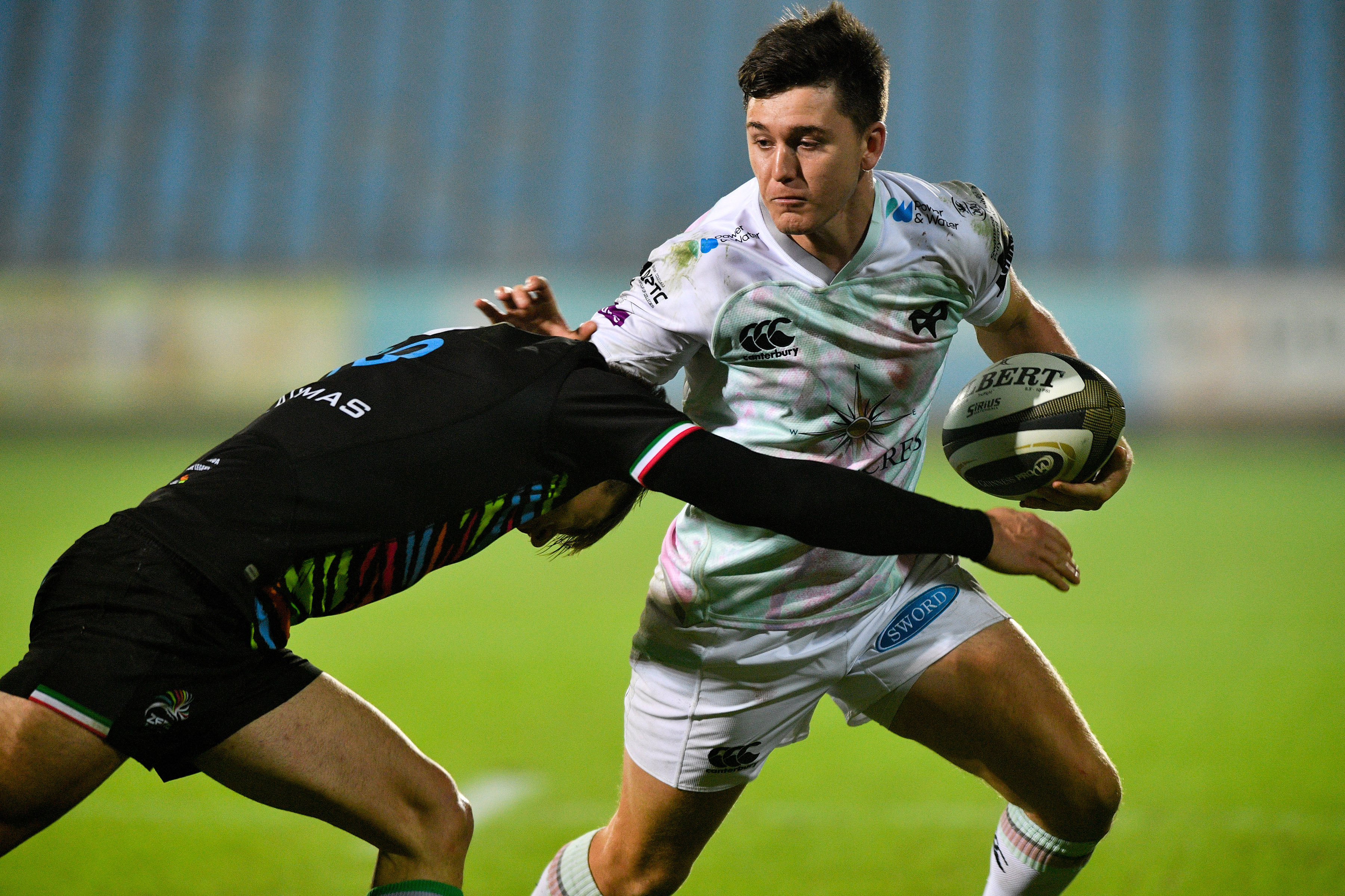 Josh Thomas v Zebre