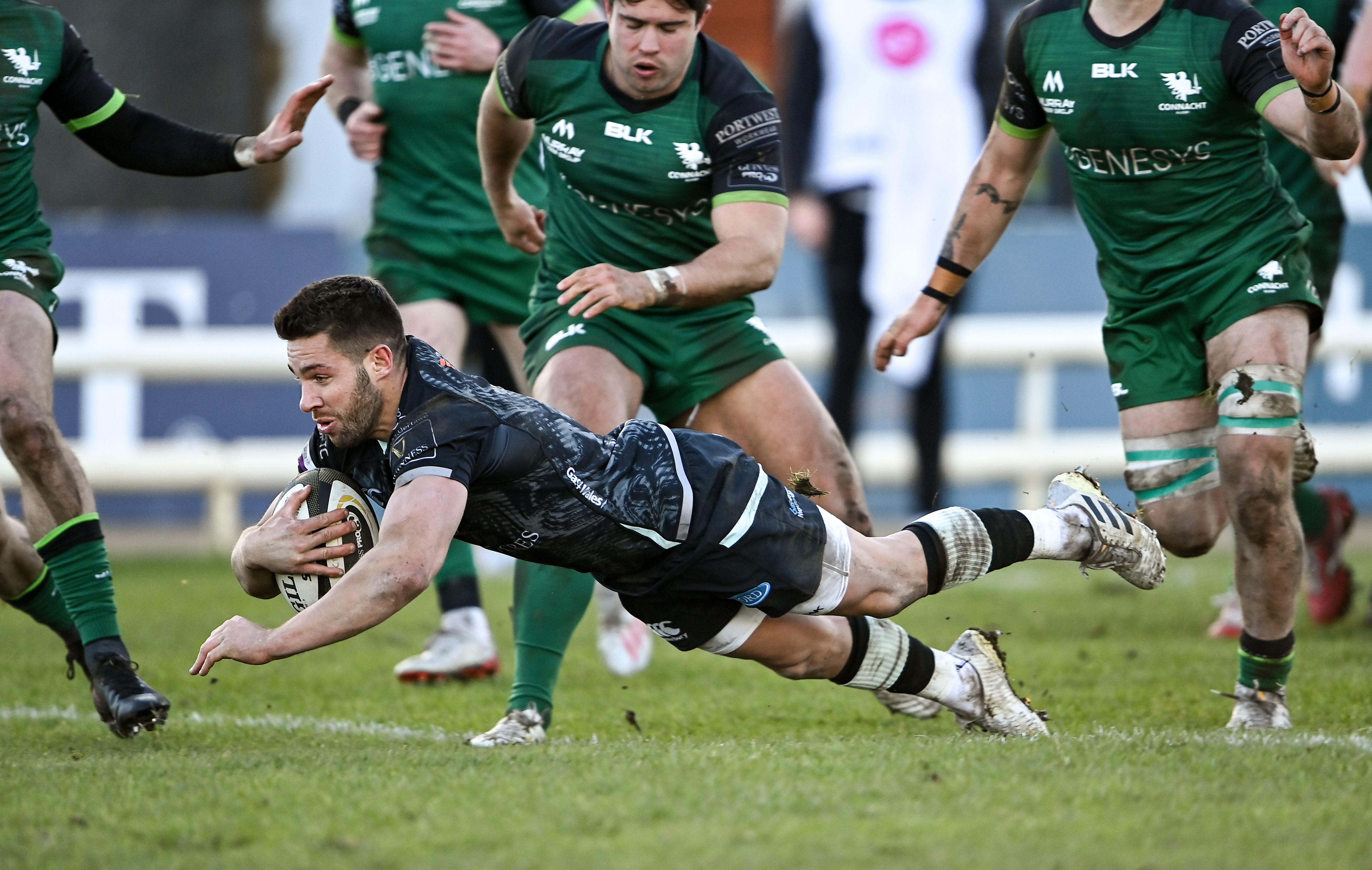 Rhys Webb v Connacht