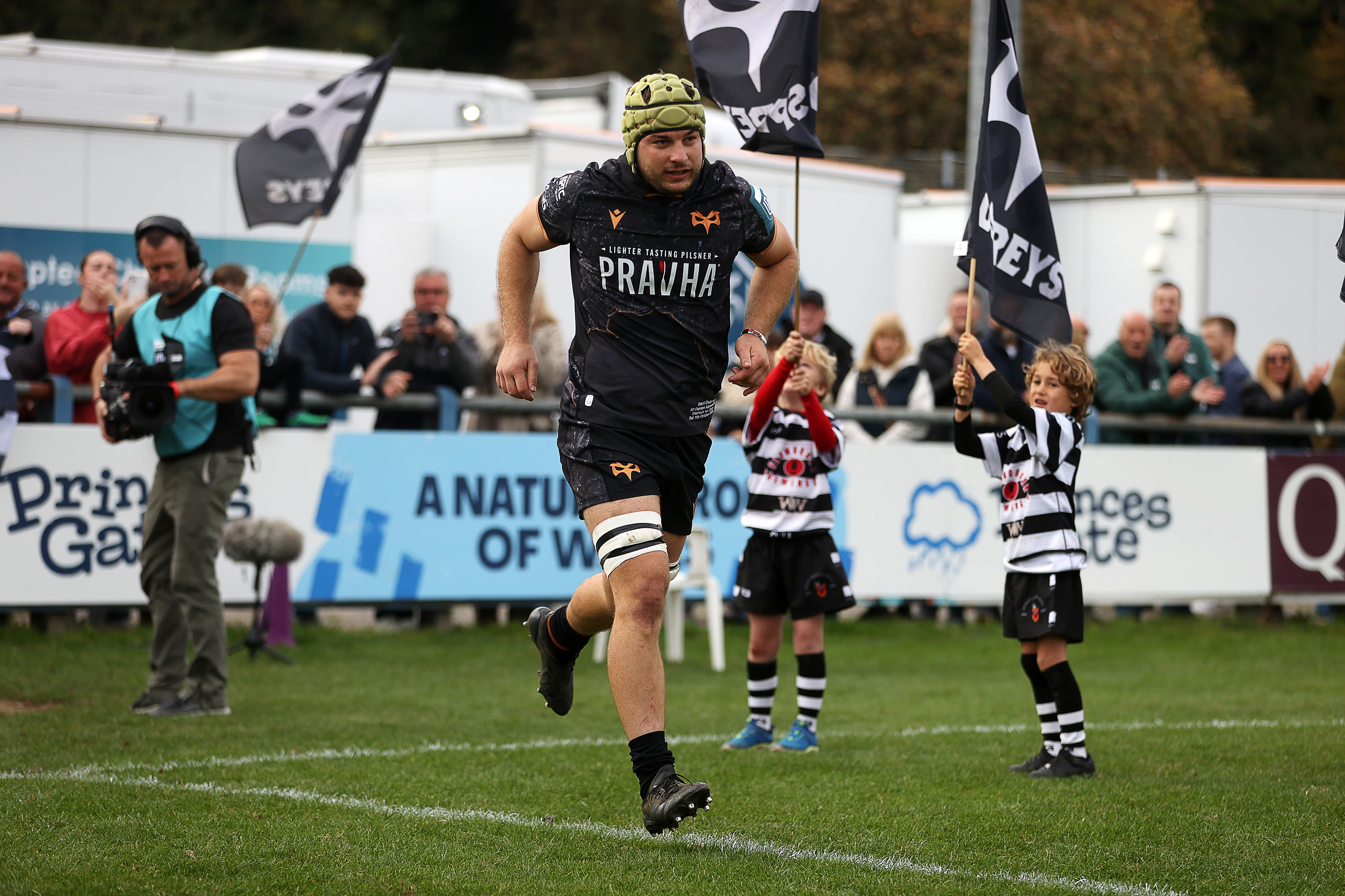 harri deaves runs out at brewery field