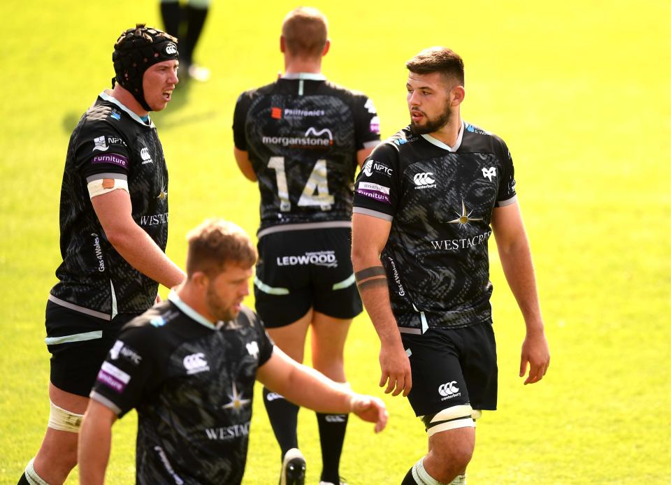 RHys DAvies v Scarlets