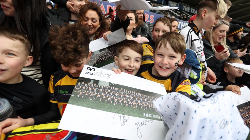 Player signings after Dragons