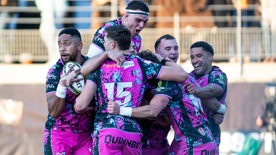 Ospreys celebrate one of their five tries in victory away to Montauban