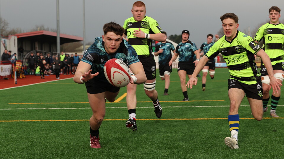 Jack Hoskins dots down vs Dragons at u18s level 