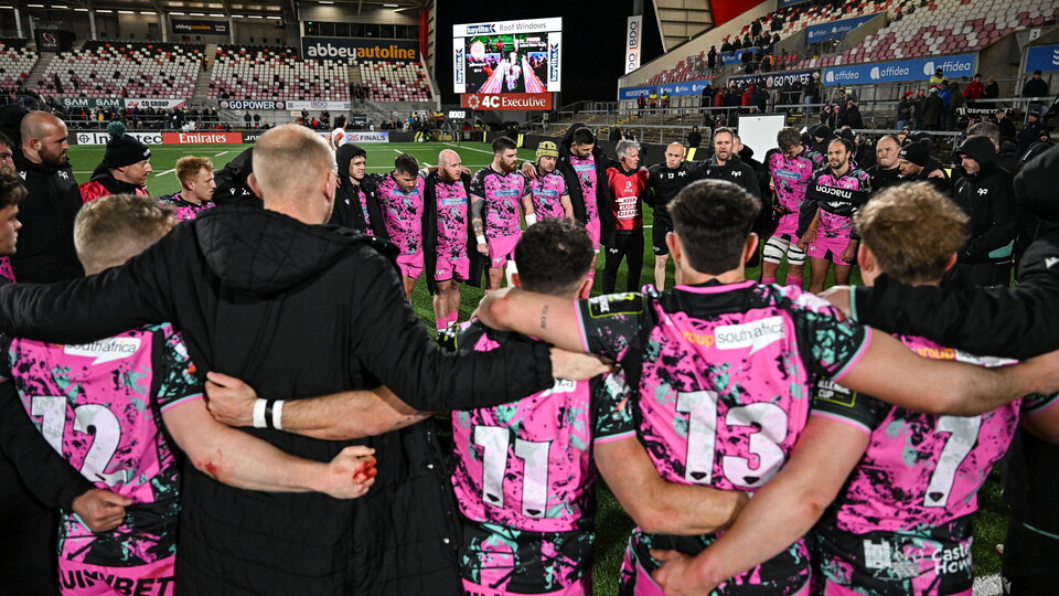 Ospreys huddle