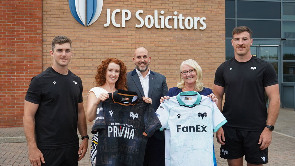 JCP Solicitors sign major new deal with the Ospreys. L to R: Lawson Creighton – Ospreys, Amy Seppman – Director of Strategic Partnerships- JCP, Richard Lancaster - Managing Director (Business) - Ospreys, Hayley Davies – Director and CEO – JCP, Ryan Smith - Ospreys