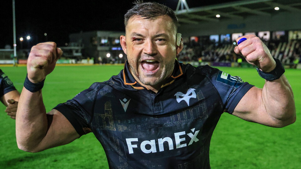 Sam parry celebrates victory over the Dragons 